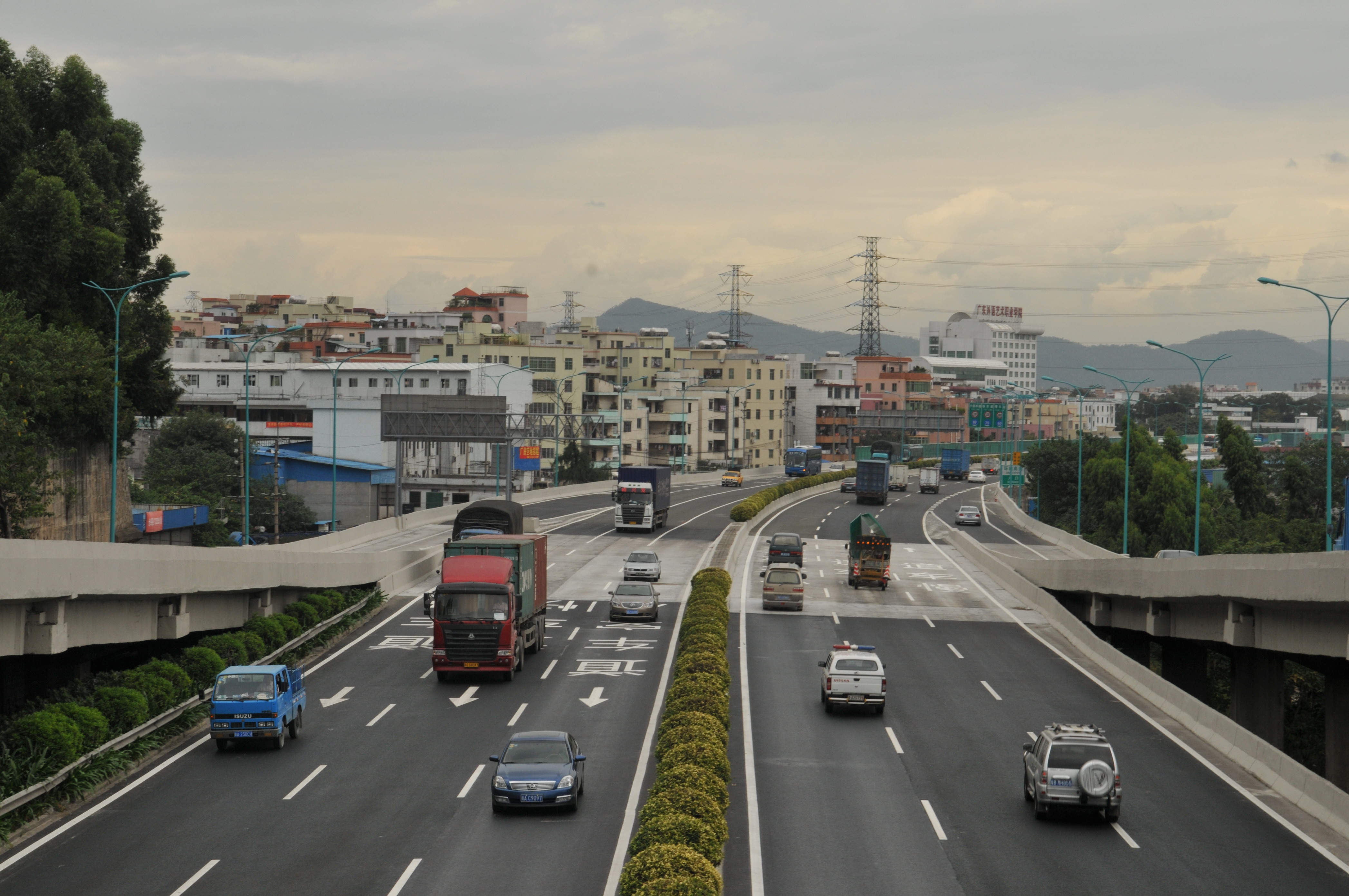 New World Group starts its infrastructure business in Chinese Mainland by participating in the construction of Guangzhou City Northern Ring Road.